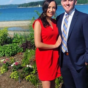 Worn one time to a wedding! Super comfortable 😊